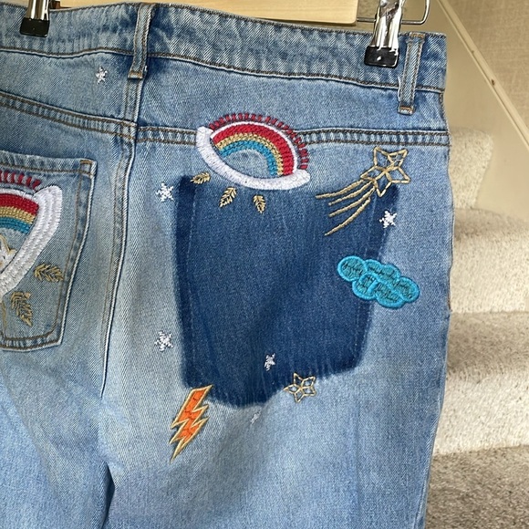 Forever 21 Boyfriend Jeans with Fun Embroidery - Picture 12 of 15